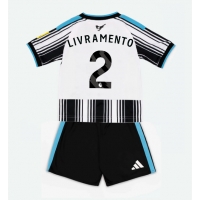 Newcastle United Tino Livramento #2 Hemmatröja Barn 2026-27 Kortärmad (+ Korta byxor)
